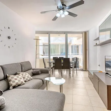 Апартаменты 2br Qawra With Private Balcony, Near The Sea By 360 Estates Сент-Полс-Бей